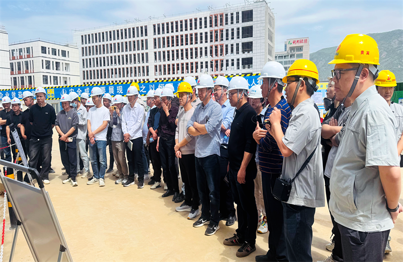 2025年4月17日，由莆田市涵江区住房和城乡建设局主办、彩虹多多三建承办的钢筋安装工程质量防控现场交流会在联东U谷·涵江海峡智造产业谷一期成功召开。